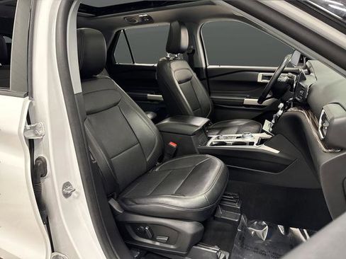 Used 2023 Ford Explorer Limited image 30