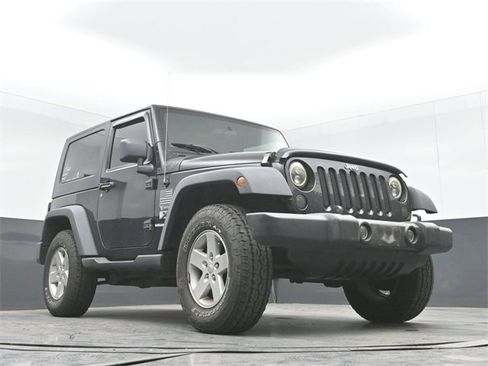 Used 2009 Jeep Wrangler X image 35