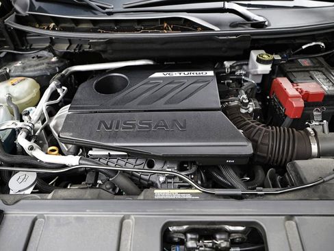Used 2025 Nissan Rogue SV w/ SV Premium Package FWD image 31
