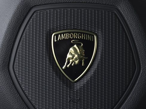 Used 2022 Lamborghini Huracan STO image 26
