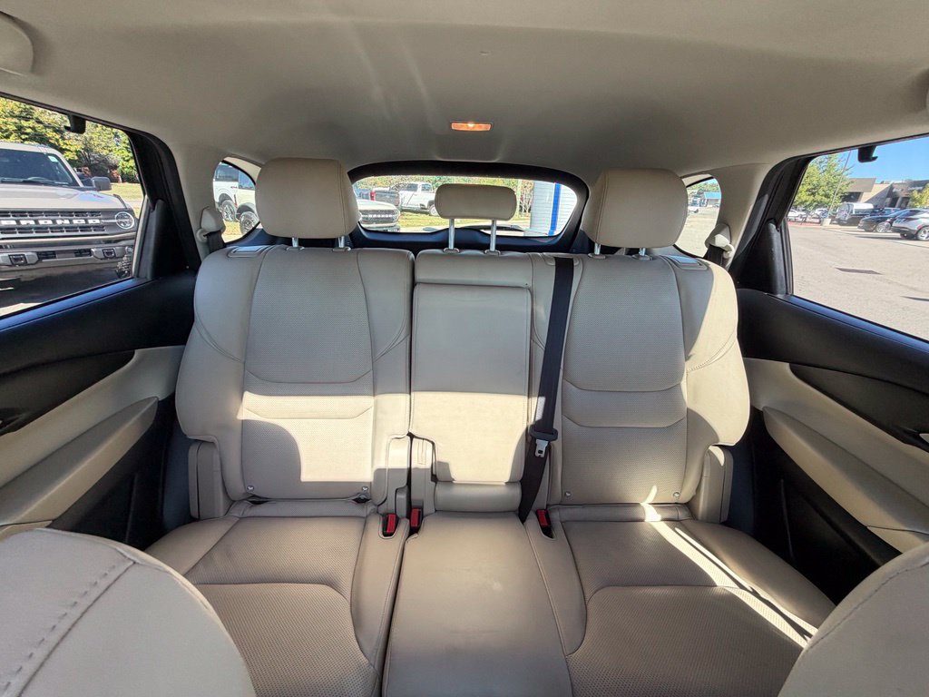 Used 2018 MAZDA CX-9 Touring w/ Touring Premium Package FWD image 18