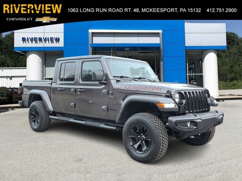 Used 2021 Jeep Gladiator Sport image 1