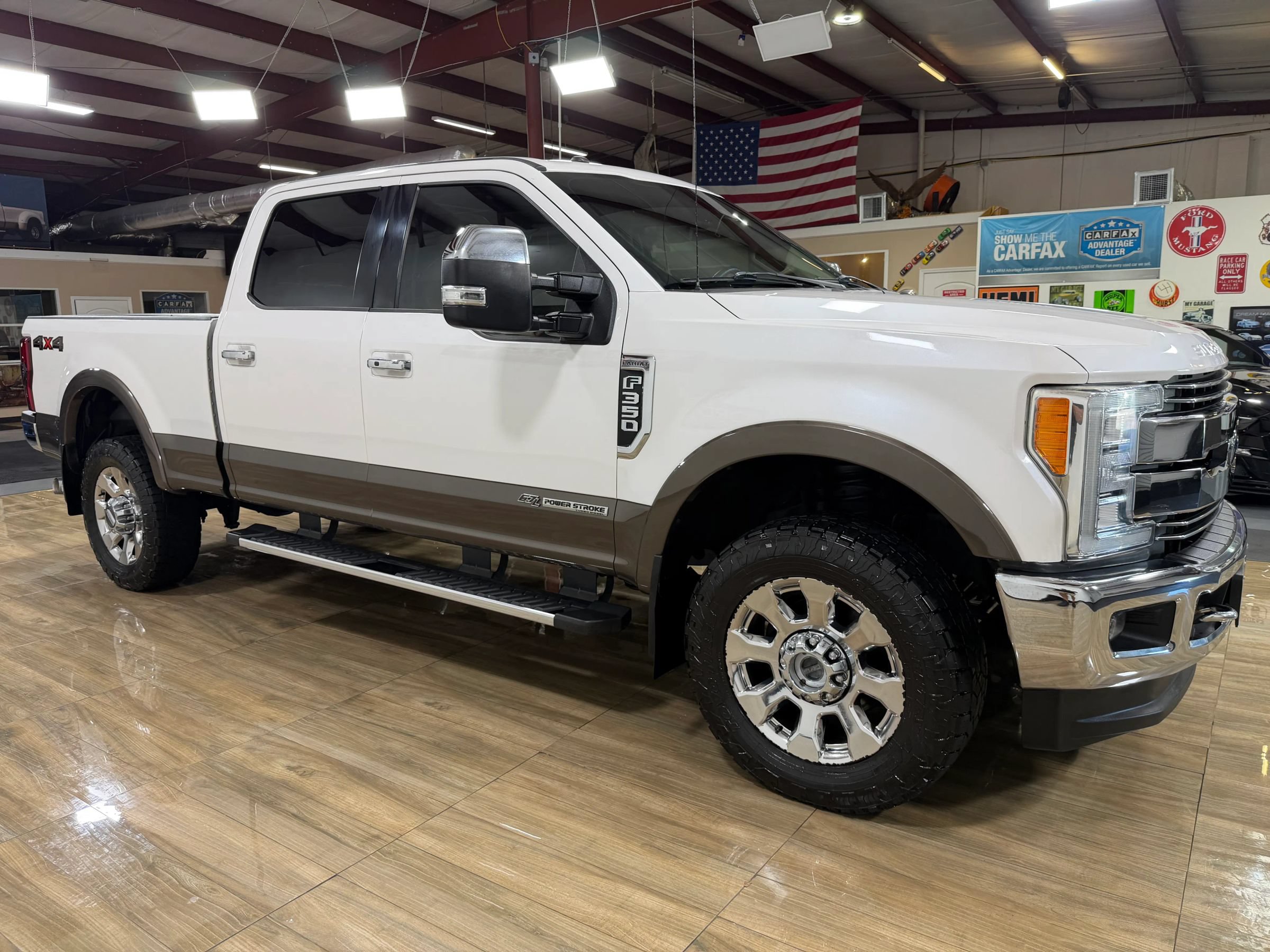 Used 2017 Ford F350 Lariat w/ Lariat Ultimate Package AWD/4WD image 4