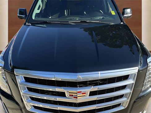 Used 2020 Cadillac Escalade Luxury image 63