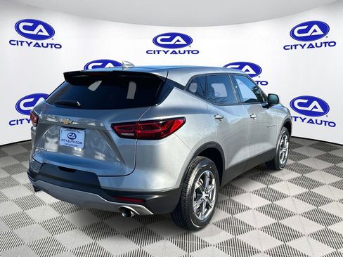 Used 2024 Chevrolet Blazer LT image 3