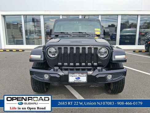 Used 2022 Jeep Wrangler Unlimited High Altitude image 2