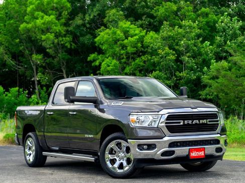 Used 2020 RAM 1500 Lone Star AWD/4WD image 2