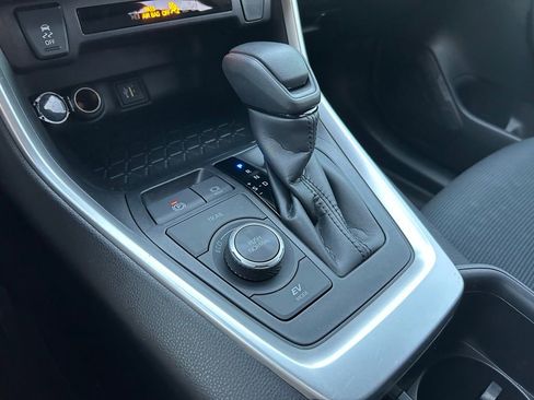 Used 2024 Toyota RAV4 LE image 26