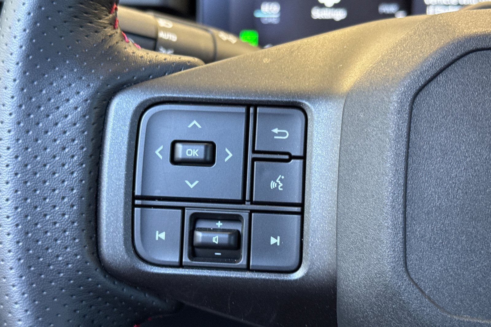 Certified 2026 Toyota RAV4 AWD Plug-in Hybrid image 31