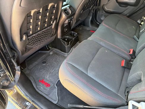 Certified 2020 Jeep Wrangler Unlimited Rubicon AWD/4WD image 35