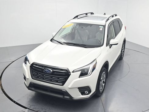 Used 2024 Subaru Forester Premium AWD/4WD image 47