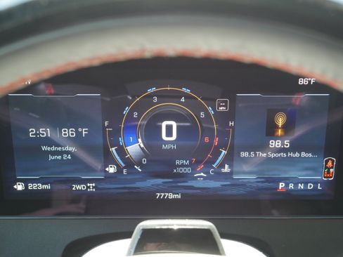 Certified 2026 Chevrolet Traverse RS AWD/4WD image 38