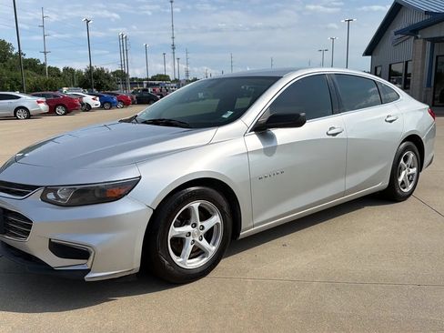 Used 2018 Chevrolet Malibu LS FWD image 5