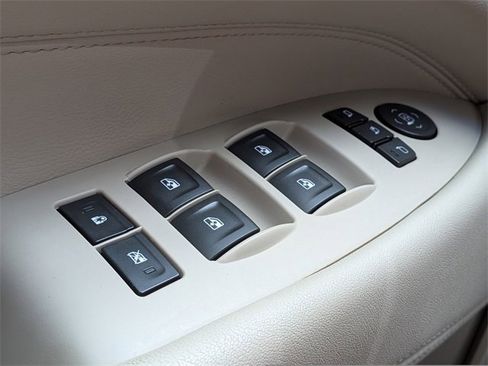 Used 2018 Cadillac Escalade Luxury image 27