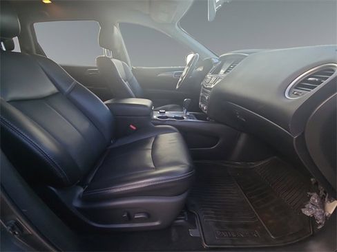 Used 2020 Nissan Pathfinder SL w/ Cargo Package image 19