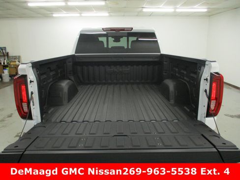 New 2026 GMC Sierra 1500 AT4 w/ AT4 Premium Package image 5