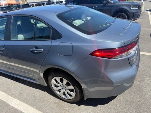 Used 2024 Toyota Corolla LE FWD image 5