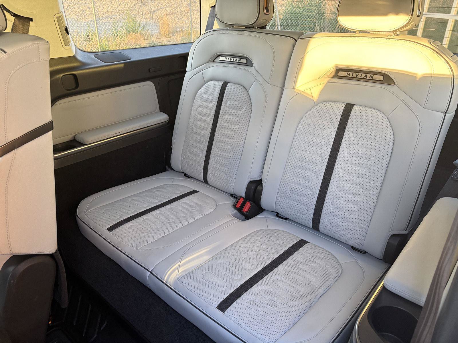 Used 2024 Rivian R1S Adventure Dual AWD/4WD image 17