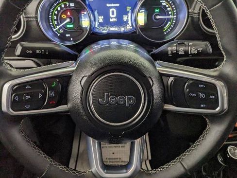 Used 2023 Jeep Wrangler Unlimited Sahara AWD/4WD image 11