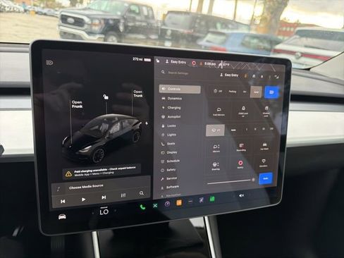 Used 2020 Tesla Model Y Long Range image 14