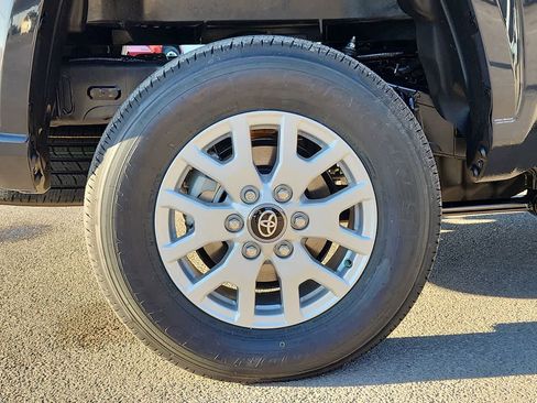 Used 2021 GMC Sierra 1500 Elevation w/ X31 Off-Road Package image 12