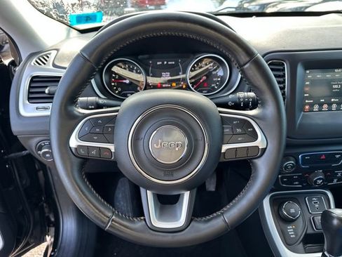 Used 2019 Jeep Compass Latitude image 17