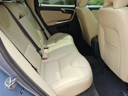 Used 2017 Volvo XC60 T6 Inscription w/ Climate Package AWD/4WD image 14