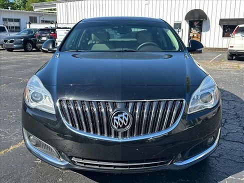 Used 2017 Buick Regal Premium w/ Driver Confidence Package #1 FWD image 4