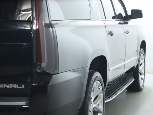 Used 2020 GMC Yukon XL Denali AWD/4WD image 48