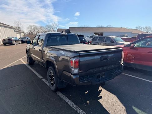 Used 2020 Toyota Tacoma TRD Sport image 8
