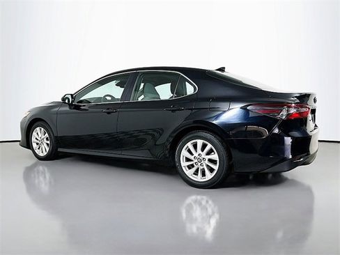 Used 2024 Toyota Camry LE image 5