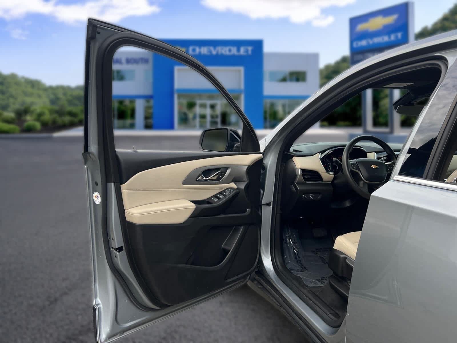 Certified 2023 Chevrolet Traverse LS AWD/4WD image 15