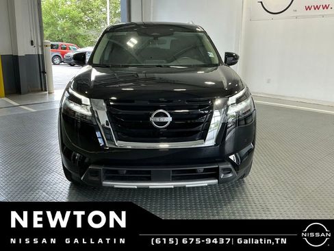 Used 2025 Nissan Pathfinder SL w/ Cargo Package FWD image 16