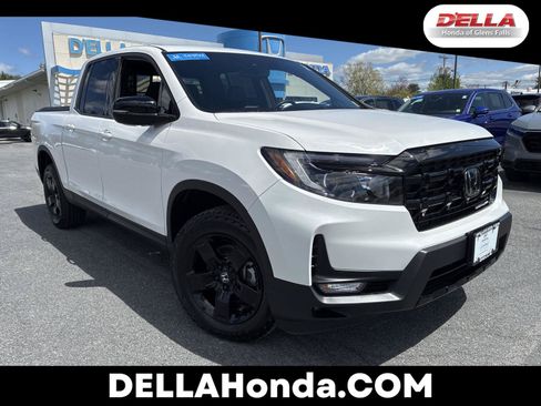 Certified 2025 Honda Ridgeline Black Edition image 1