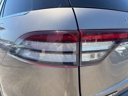 Used 2021 Lincoln Aviator Grand Touring w/ Equipment Group 302A AWD/4WD image 10