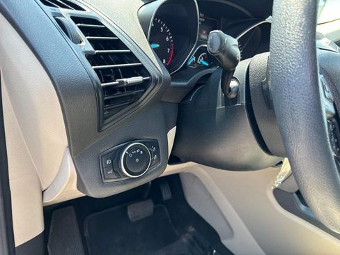 Used 2017 Ford Escape SE AWD/4WD image 12