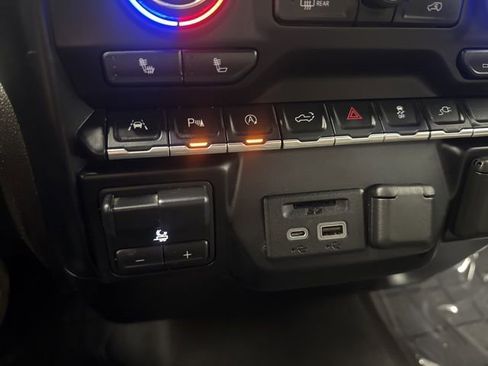 Used 2020 Chevrolet Silverado 1500 LT w/ All-Star Edition image 44