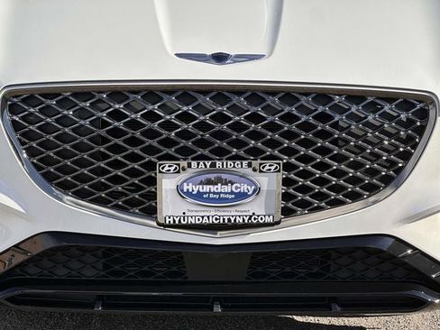 Used 2025 Genesis GV70 3.5T Sport image 12