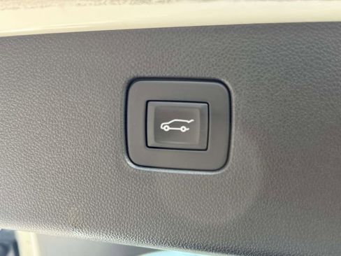 Used 2024 Buick Envista Preferred w/ Convenience I Package FWD image 13