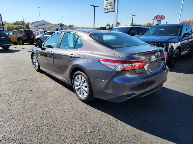 Used 2018 Toyota Camry LE w/ Convenience Package FWD image 6