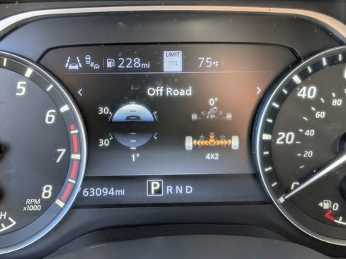 Certified 2021 Nissan Titan SL w/ Moonroof Package image 32