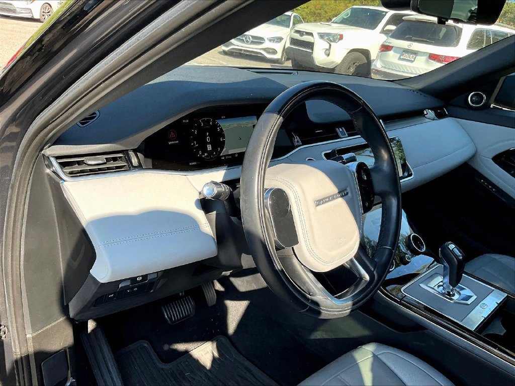 Used 2020 Land Rover Range Rover Evoque SE AWD/4WD image 4