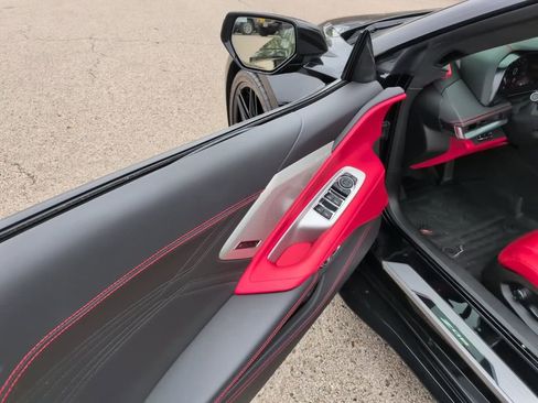 Used 2024 Chevrolet Corvette Z06 RWD image 21