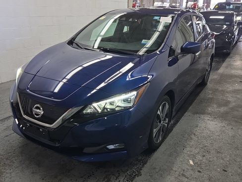 Used 2022 Nissan Leaf SV w/ SV Technology Package FWD image 1