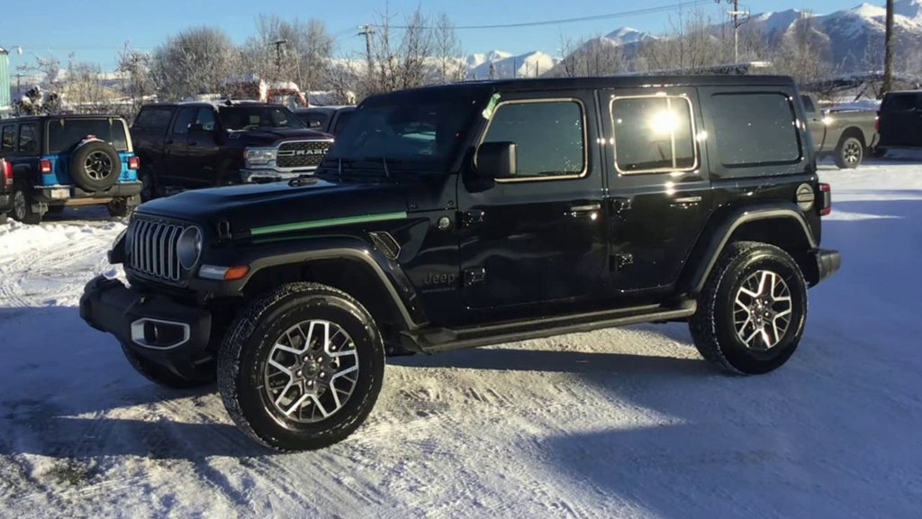New 2026 Jeep Wrangler Unlimited Sahara AWD/4WD image 4