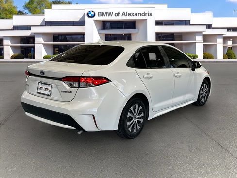 Used 2022 Toyota Corolla LE w/ Premium Interior Package FWD image 5