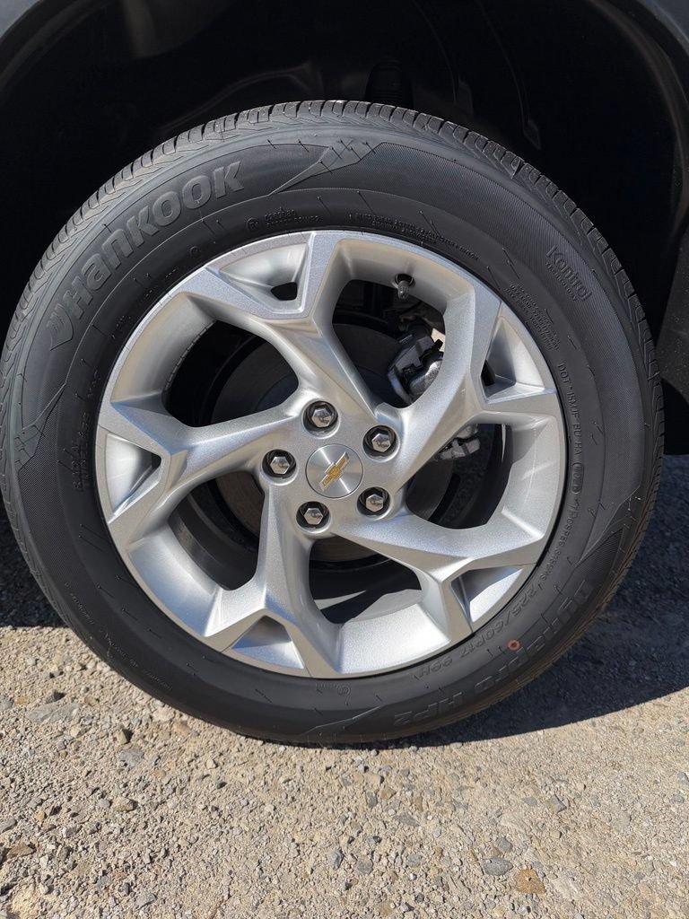 New 2026 Chevrolet Trax LS w/ LS Convenience Package FWD image 18