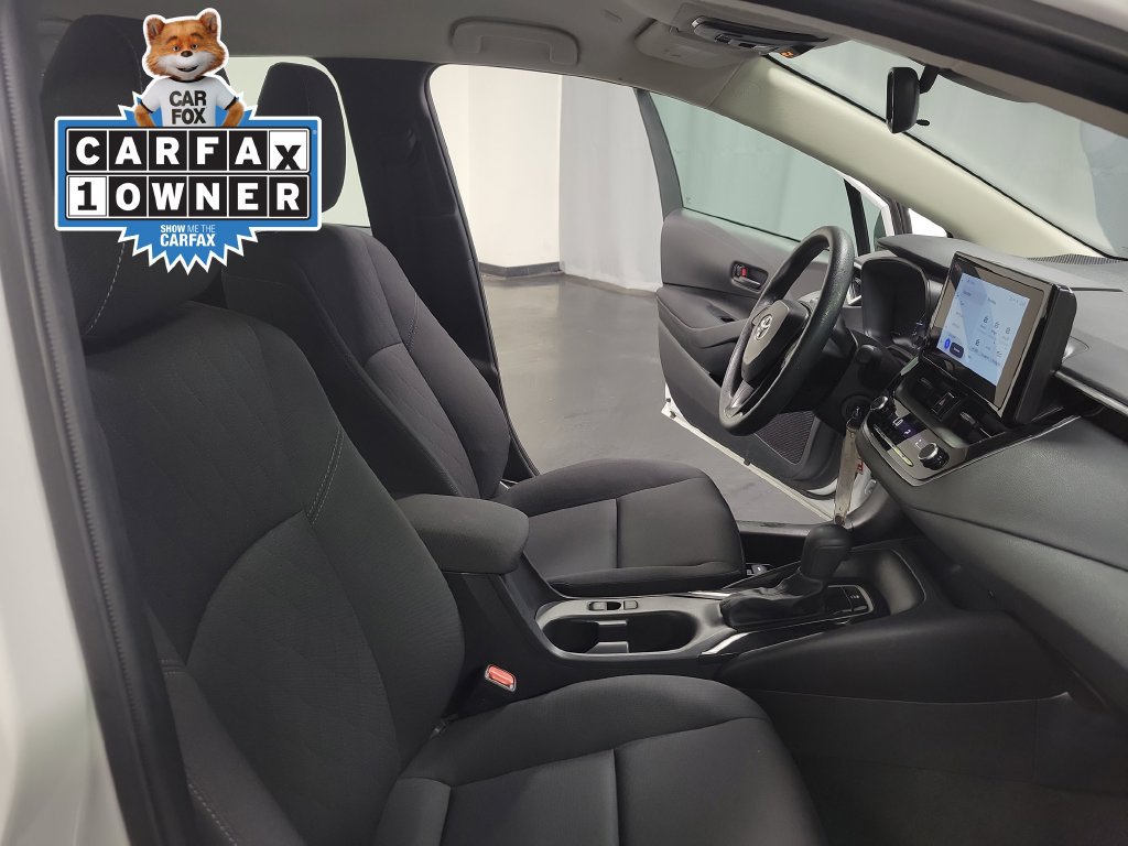 Used 2025 Toyota Corolla LE FWD image 31
