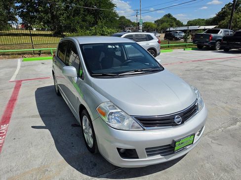 Used 2012 Nissan Versa Hatchback w/ SL Navigation Pkg FWD image 5