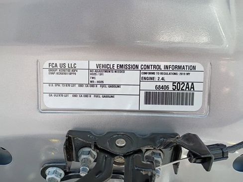 Used 2019 Jeep Cherokee Latitude Plus w/ Cold Weather Group image 31